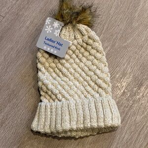 Cream (oatmeal) Textured Chunky Knit Ladies Hat